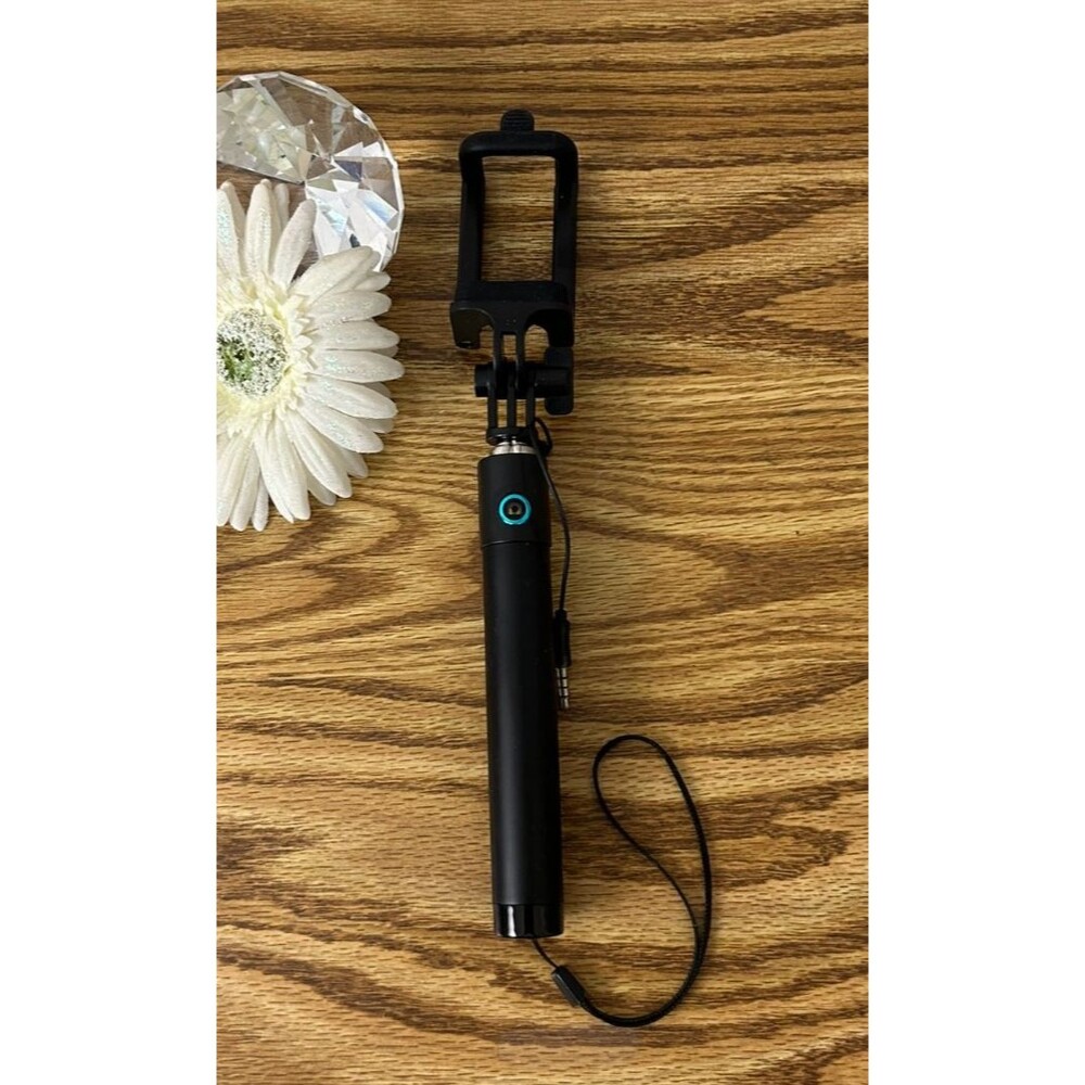 Bluetooth Mobile Photo Video Studio 7 Piece Kit M48A Selfie Stick Tripod - Picture 2 of 5